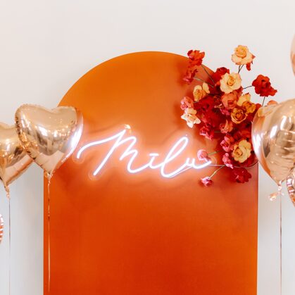 LED neona uzraksts MĪLU